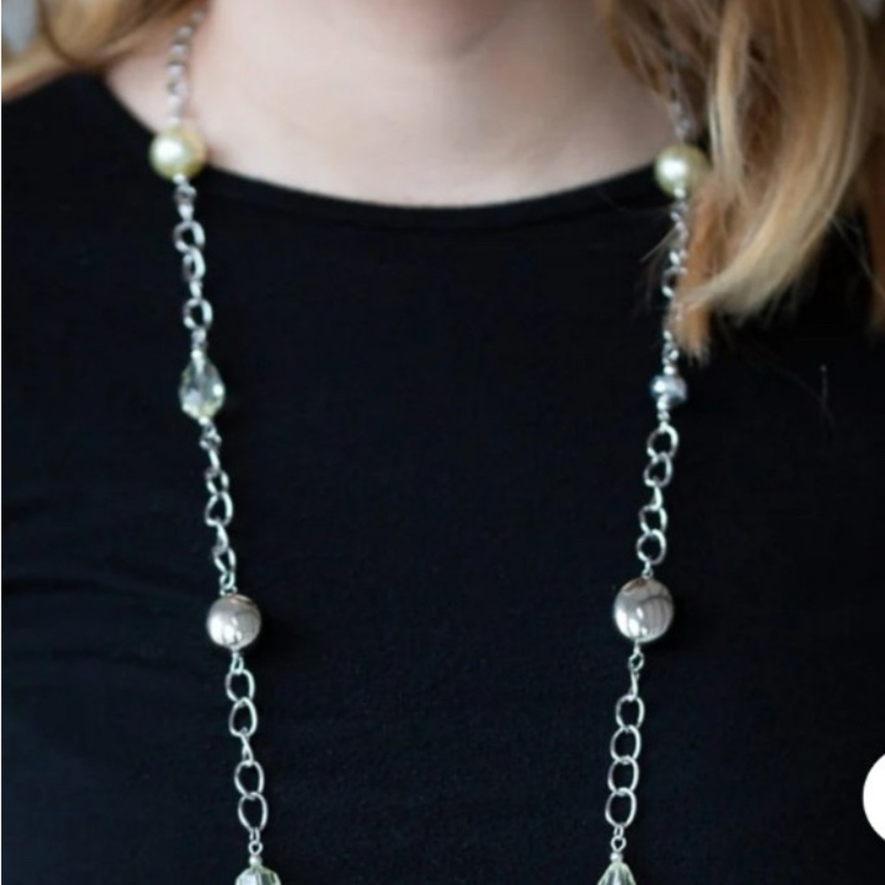 Paparazzi “Only For Special Occasions”, Yellow Necklace